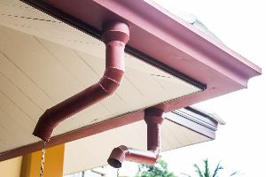 What Are The Difference Between Seamless And Sectional Gutters Blu