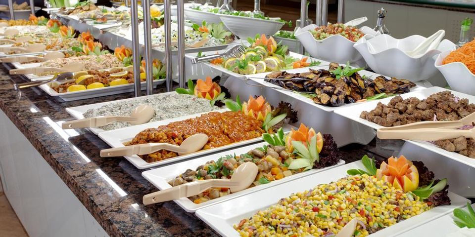 3 Reasons to Choose a Buffet Over a Sit-Down Meal - Chances 