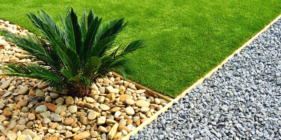3 Benefits Of Gravel Landscaping, Landscaping Material Under Gravel