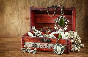 vintage jewelry