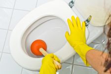What to do if you have a clogged toilet?