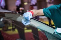 auto glass replacement
