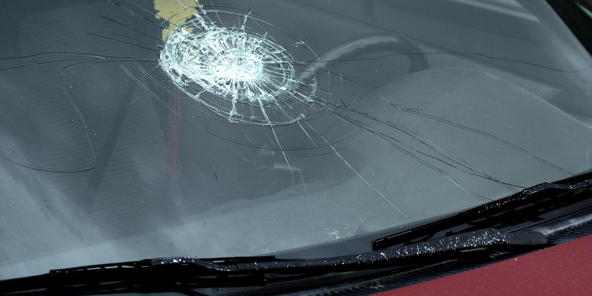 3 Common Causes of Windshield Damage - Badger Glass