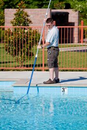 pool-cleaning-supplies