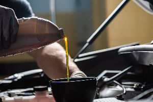 motor-oil-and-lubricants