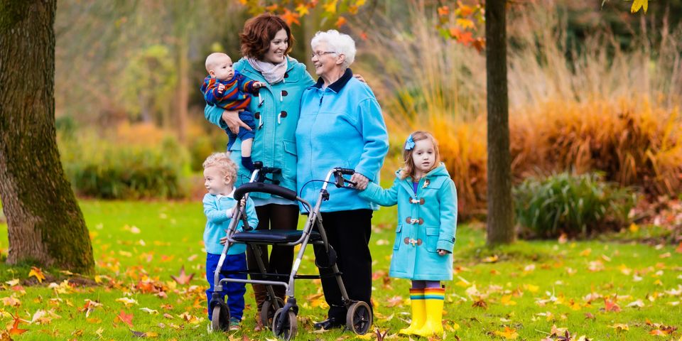5 Fun Fall Activities for Seniors - Beehive Homes of Kalispell