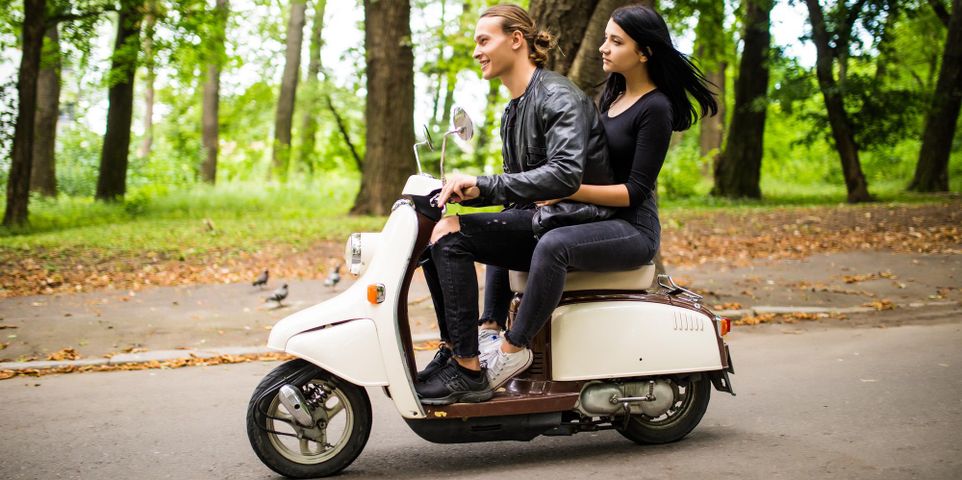 A Guide to Riding a Two-Passenger Scooter - Hawaiian Cruisers