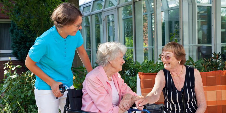 3 Benefits of Assisted Living for Your Loved One - Glenfield Memory ...