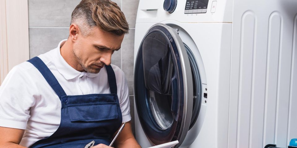 How Can a Professional Fix a Washing Machine That Won’t Spin