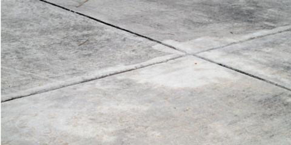 3 Signs You Need to Replace Your Concrete Driveway - Builder’s Concrete